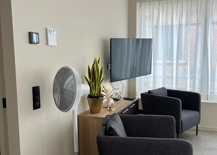 Christina's 2 Bed- Second Floor 4 Min From Apartment