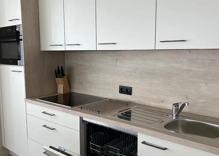 Christina's 2 Bed- Second Floor * Ostend